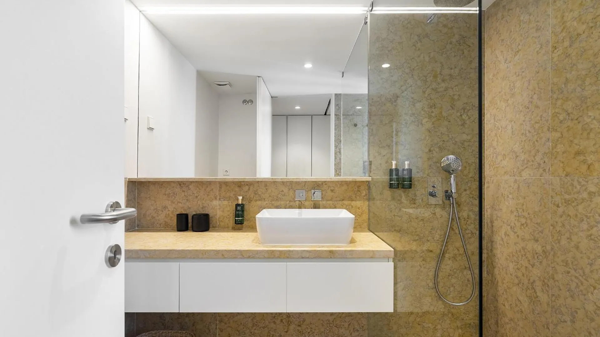 Whome Lisbon Skyline Penthouse Luxury Living View, Ac & Elevator Lägenhet
